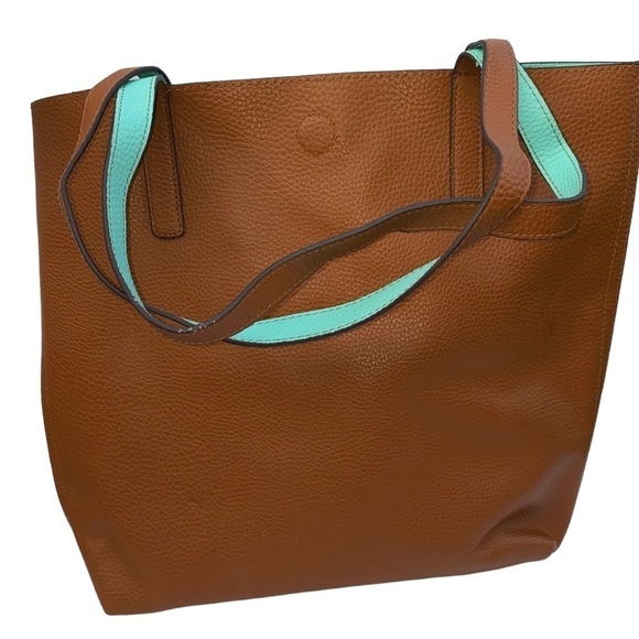 Pebbled Vegan Leather‎ Brown and Turquoise Magnetic Closure Tote Bag - Picture 2 of 6